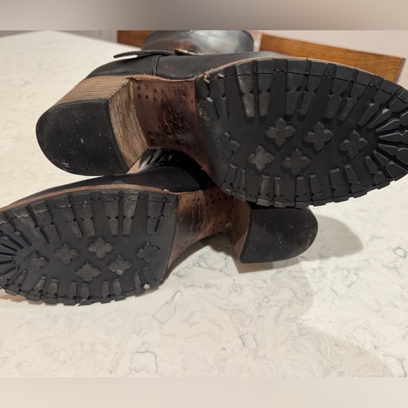 Freebird distressed leather boots - Picture 9 of 9